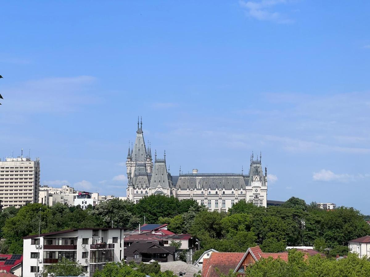 3 Rooms Apartment Palace View Iasi Exterior foto